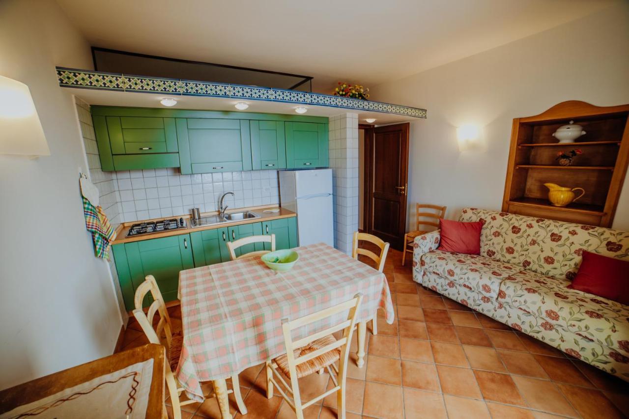 Residenza Golfo Degli Ulivi Aparthotel Caprioli Exterior foto
