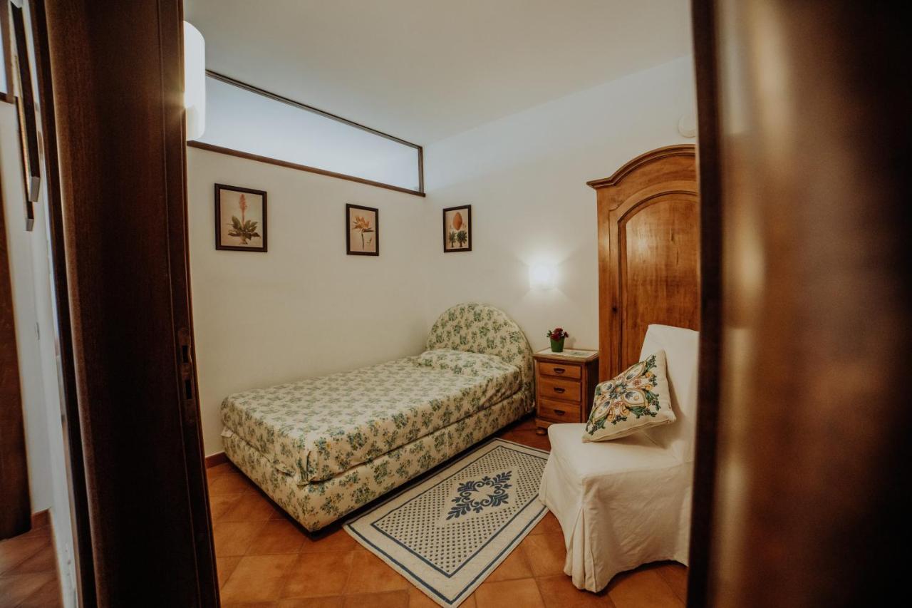 Residenza Golfo Degli Ulivi Aparthotel Caprioli Exterior foto